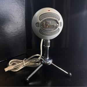 BLUE Studio Quality USB Microphone Snowball